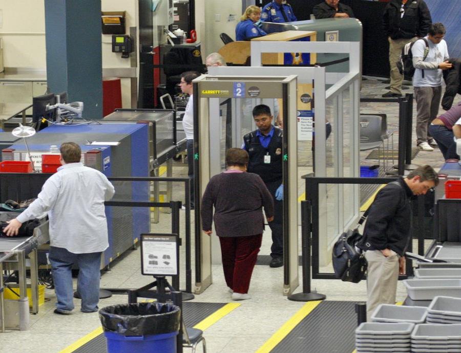 Estados Unidos implementará el reconocimiento facial en más aeropuertos (semisquare-x3)