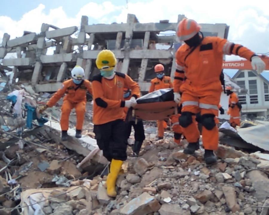 Encuentran vivos a 31 menores una semana después del terremoto y el tsunami en Indonesia (semisquare-x3)