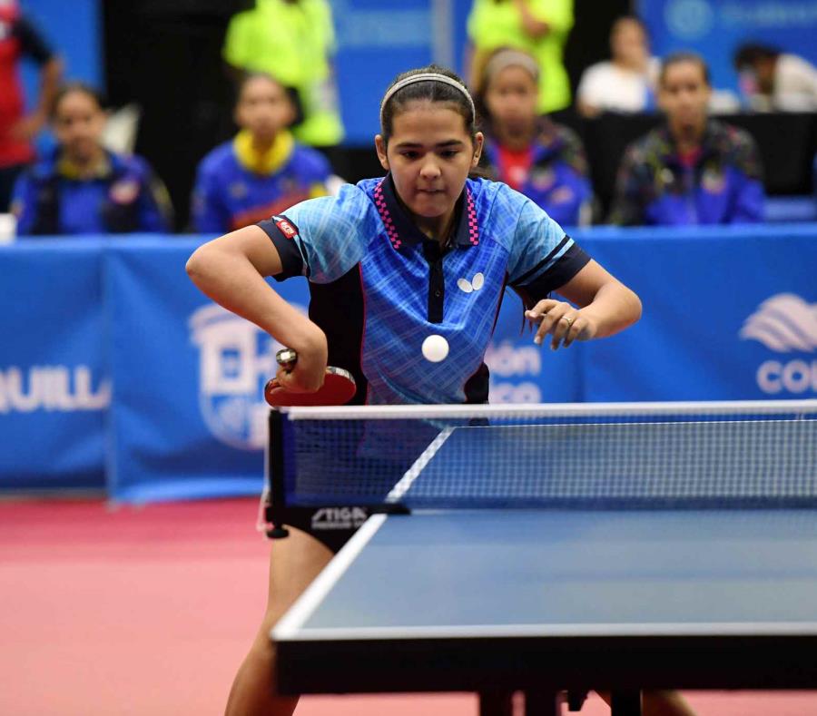 Adriana Díaz logró avanzar ayer entre las mejores 16. En la imagen de 2018, participa en los Juegos Centroamericanos y del Caribe. (GFR Media) (semisquare-x3)