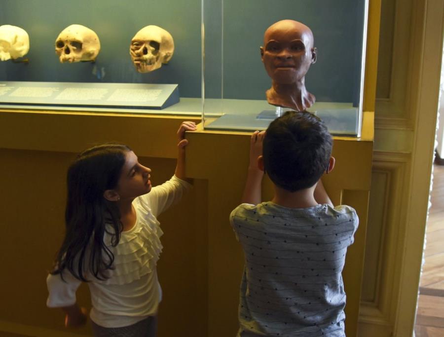 Museo de Brasil (semisquare-x3)