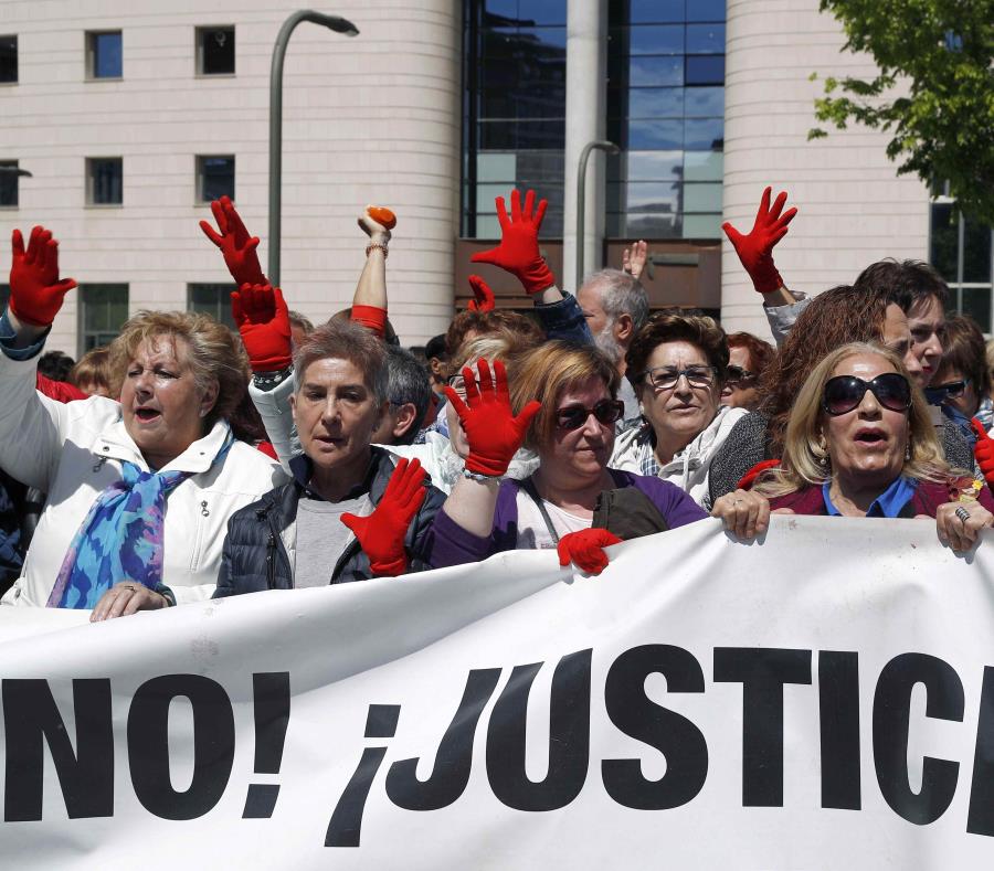 España: la fiscalía pide el ingreso a prisión de los cinco miembros de La Manada (semisquare-x3)