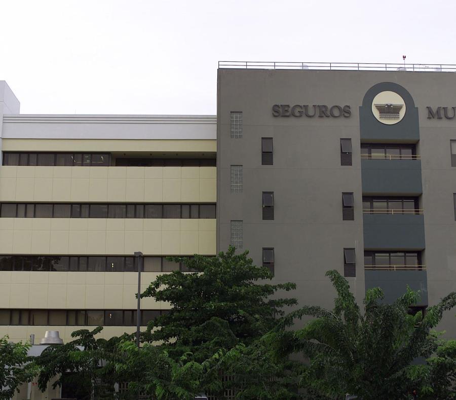 A.M. Best decidió revisar las clasificaciones de la Cooperativa de Seguros Múltiples tras concluir que la aseguradora excedió los límites del reaseguro que tenía. (semisquare-x3)