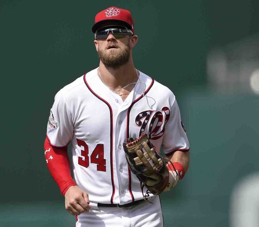 Filis anuncian contrato de 330 millones de Bryce Harper
