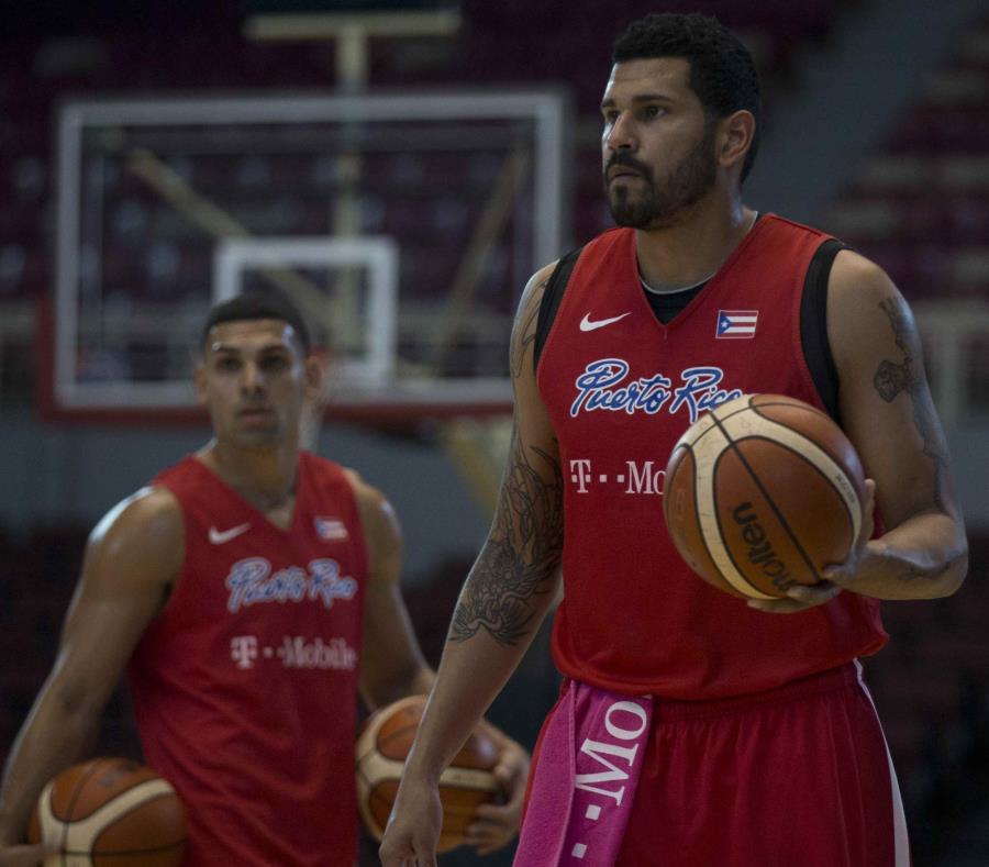Ángel Daniel Vassallo, con el balón, ya había sido cortado de la Selección por una lastimadura a finales de junio, previo a la última ventana de la primera ronda del clasificatorio al Mundial. (semisquare-x3)