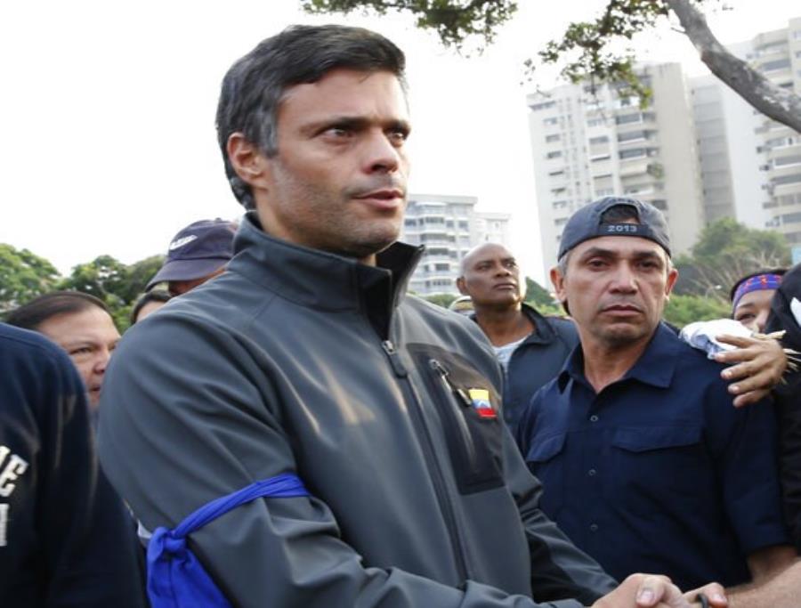 Resultado de imagen para LÃder opositor Leopoldo López, en embajada de España en Caracas