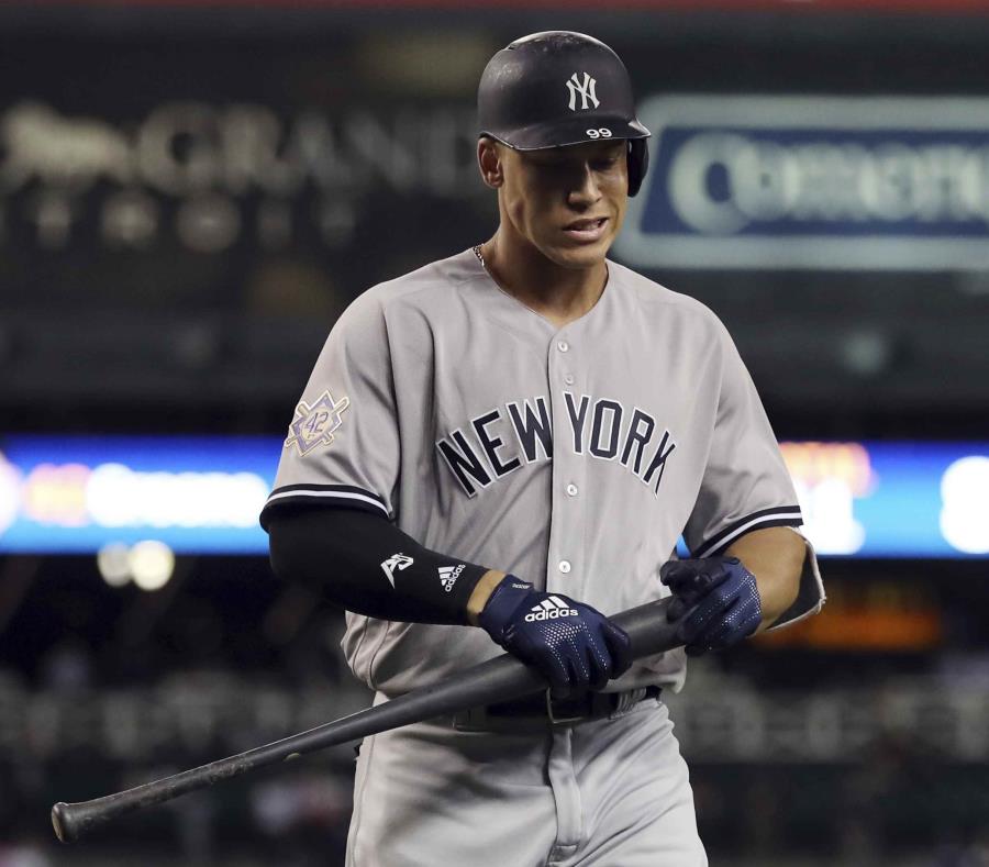 Aaron Judge se ponchó ocho veces en nueve turnos al bate, un récord para una doble cartelera durante la era moderna del béisbol según STATS. (AP / Carlos Osorio) (semisquare-x3)