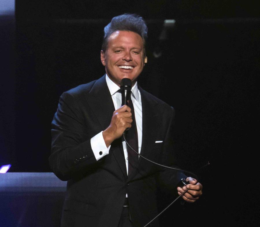Luis Miguel se ha caracterizado por mantener lejos de los reflectores su vida privada (semisquare-x3)