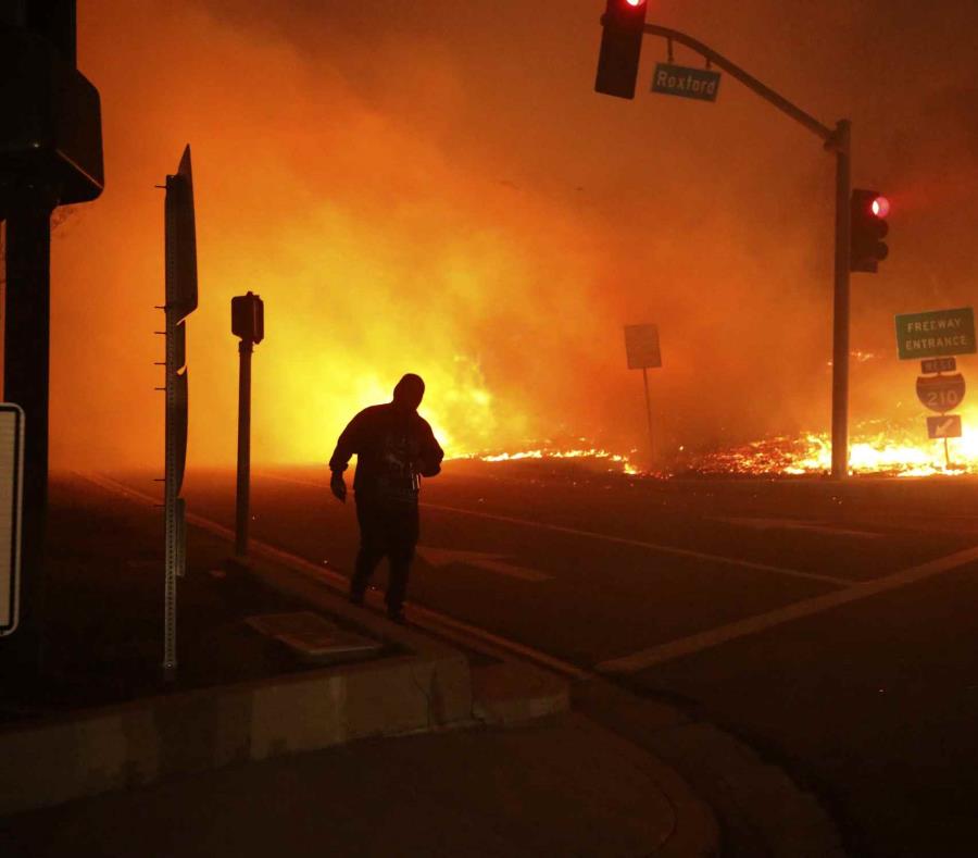 Impresionantes imágenes de los incendios en el condado de Riverside en California Impresionantes imágenes de los incendios en el condado de Riverside en California