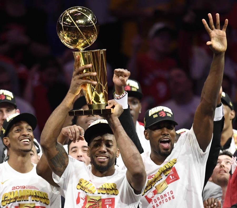 Los Raptors festejan su primer campeonato en la historia de la NBA El