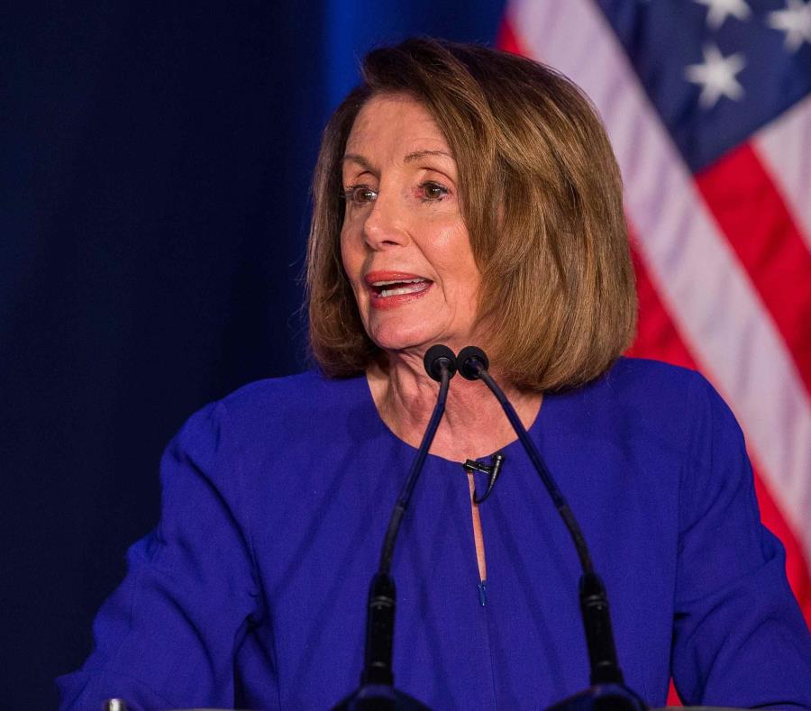 Nancy Pelosi anoche al reaccionar a los primeros resultados de las elecciones generales de mitad de término en Washington. (EFE / Erik S. Lesser) (semisquare-x3)