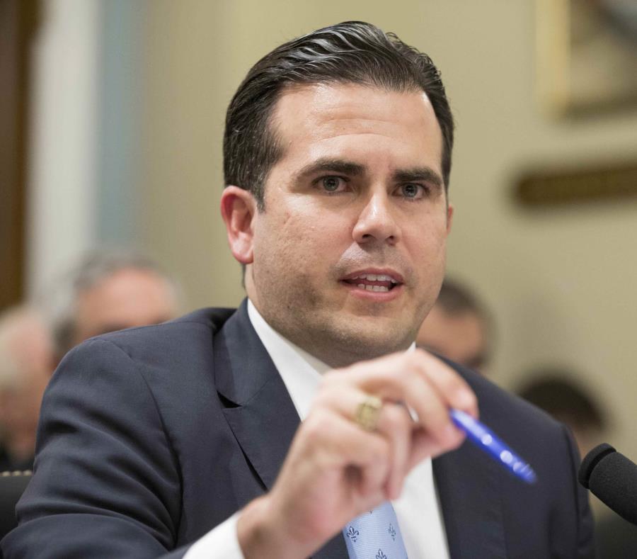 Governor Ricardo Rosselló Nevares addressed the nation this afternoon and announced a complete overhaul of Puerto Rico's public education system. (EFE / Michael Reynolds) (semisquare-x3)