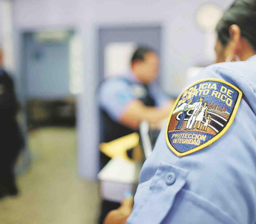 La mujer policía fue trasladada hasta el Centro Médico de Río Piedras (semisquare-x3)