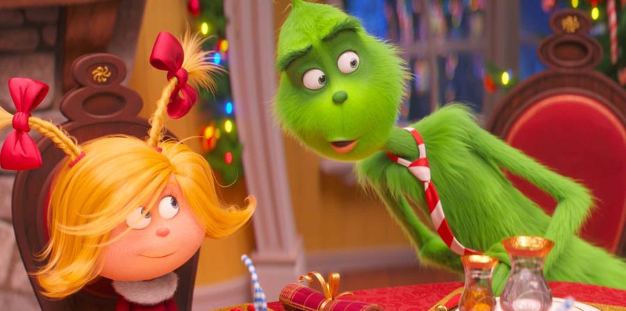 En la foto, una escena de la película de Universal Pictures, los personajes Cindy-Lou Who y el Grinch. (AP) (horizontal-x3)