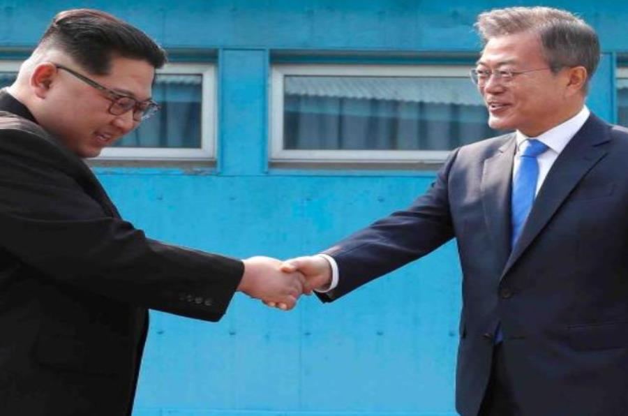 Enviados de Seúl se reúnen en Pyongyang con Kim Jong-un (semisquare-x3)
