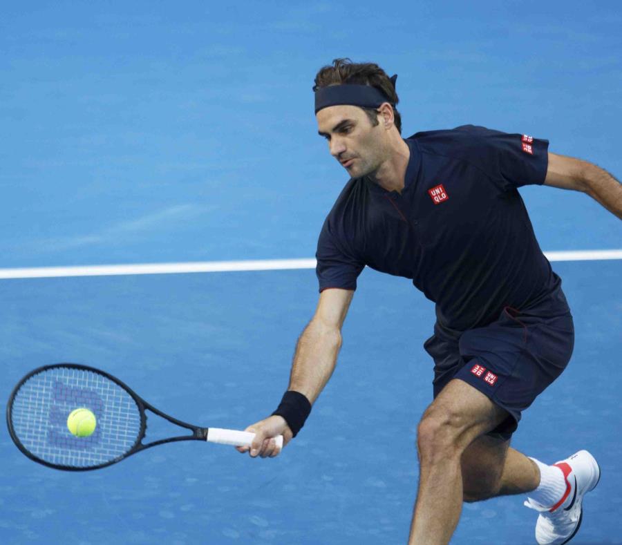 El suizo Roger Federer durante su partido contra el británico Cameron Norrie en la Copa Hopman, en Perth, Australia, el domingo 30 de diciembre de 2018. (AP) (semisquare-x3)