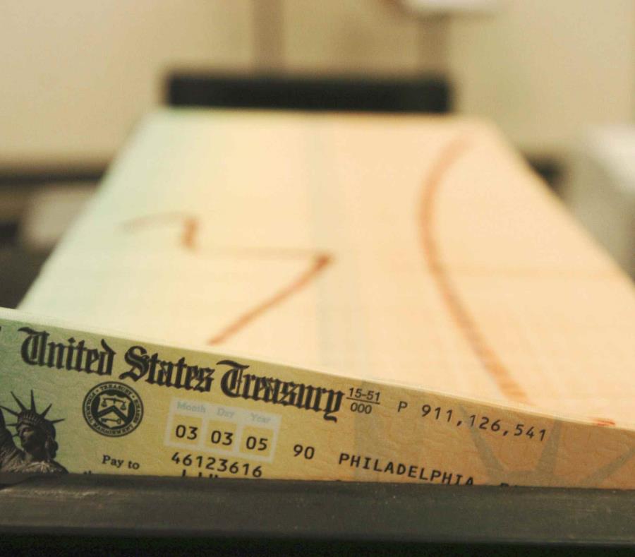 Imagen de un cheque del Seguro Social. (AP) (semisquare-x3)