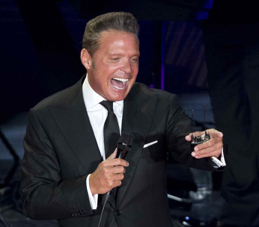 Aseguran que Luis Miguel ya saldó su deuda con Alejandro Fernández (semisquare-x3)