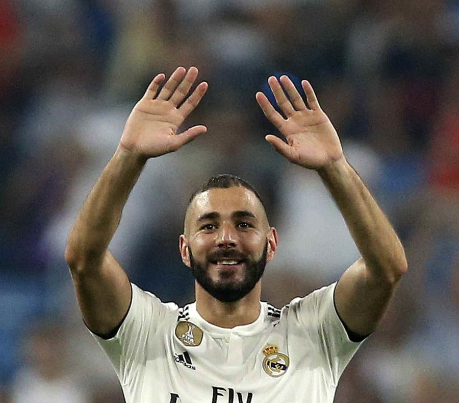 Karim Benzema festeja tras marcar el segundo gol del Real Madrid ante Leganés por la Liga española. (AP) (semisquare-x3)