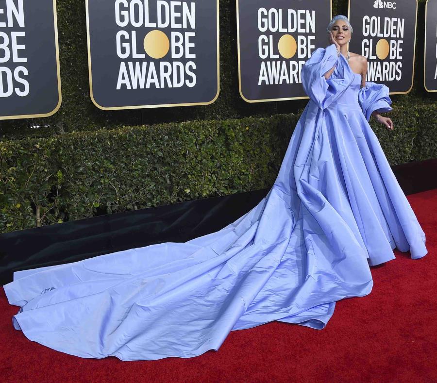 Lady Gaga en la alfombra roja de los Golden Globes 2019. (AP) (semisquare-x3)