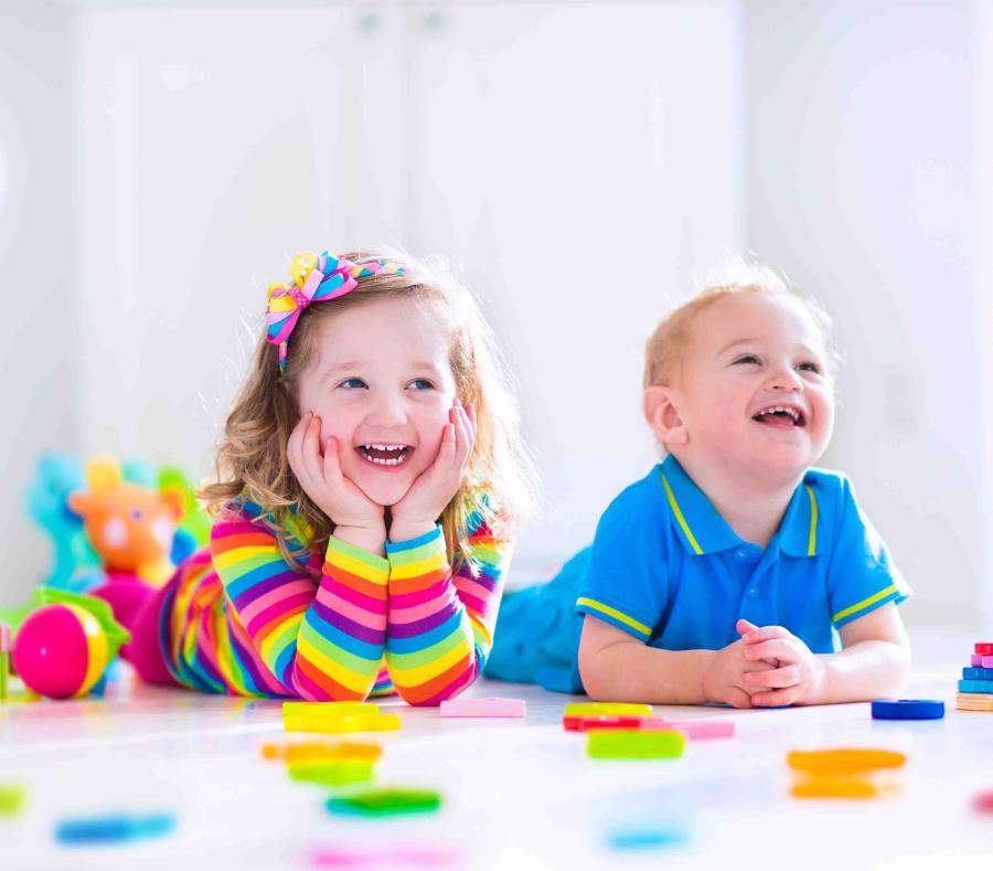Al adquirir juguetes no solo se debe tomar en cuenta la edad de los chicos, sino también su nivel de desarrollo y la seguridad. (Shutterstock) (semisquare-x3)