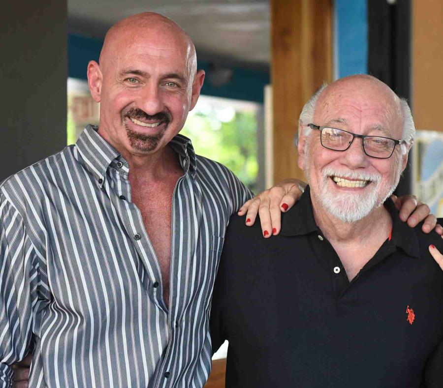 Alfredo y Alfred Herger, qien apoya a su hijo en estos momentos difíciles. (Archivo / GFR Media) (semisquare-x3)