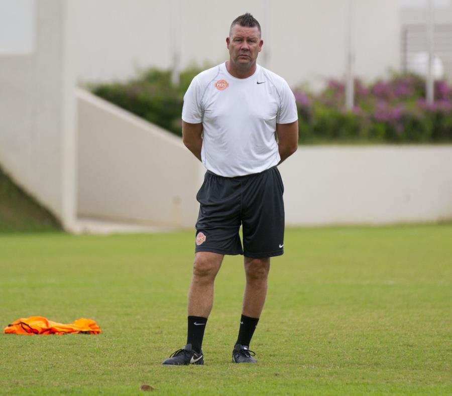 El Puerto Rico FC despide a Adrian Whitbread y a Neil Sillett (semisquare-x3)