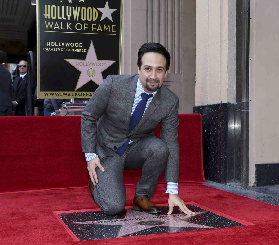 Lin-Manuel Miranda está en la foto. (semisquare-x3)
