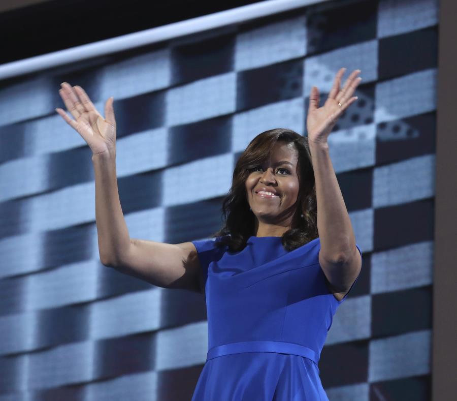 Michelle Obama confesó en su libro que es fanática de la obra Hamilton. (EFE / Andrew Gombert) (semisquare-x3)