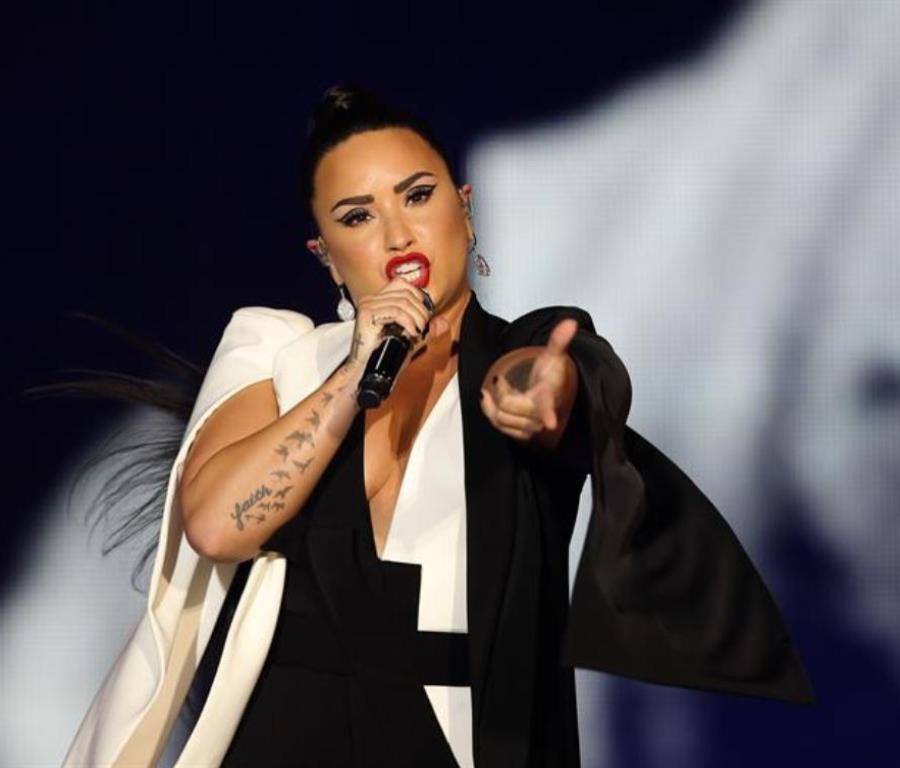Demi Lovato sufrió una sobredosis de droga en julio pasado (semisquare-x3)