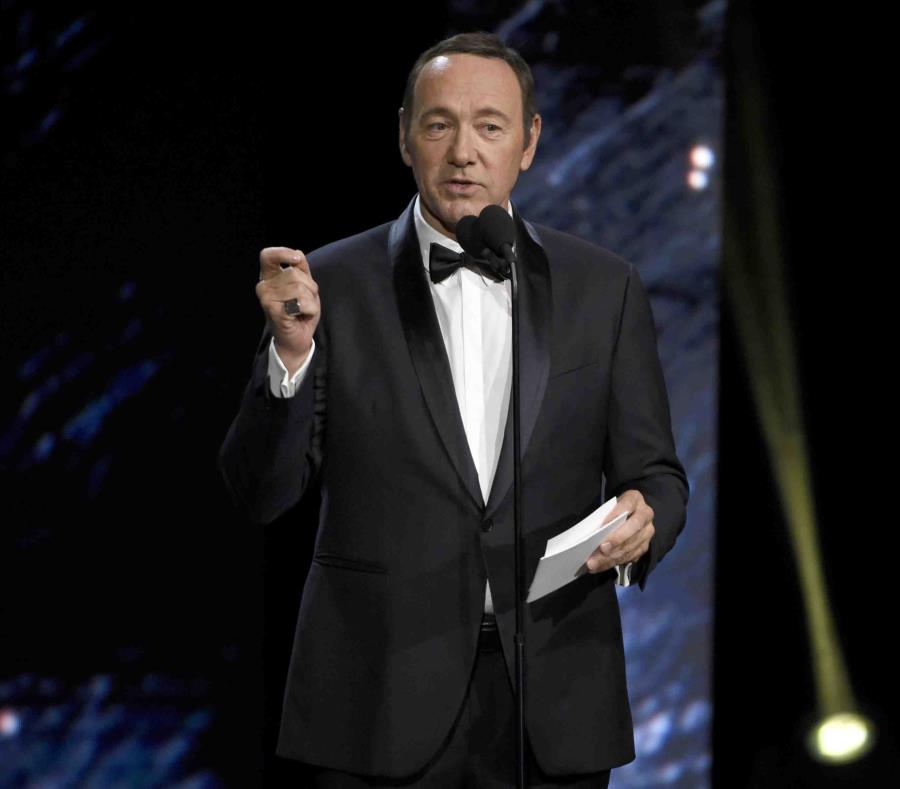 Kevin Spacey permanece bajo investigación por supuestas agresiones sexuales en Los Ángeles. (AP) (semisquare-x3)