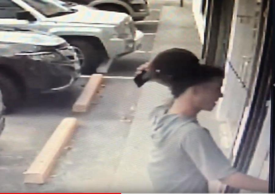 Captura del vídeo donde aparece el sospechoso. (Suministrada) (semisquare-x3)