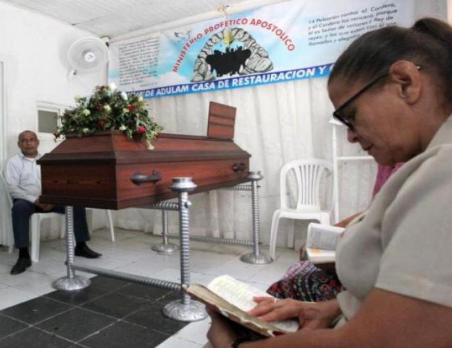 Velan a un muerto en Colombia desde hace 8 días a la espera de que resucite. (semisquare-x3)