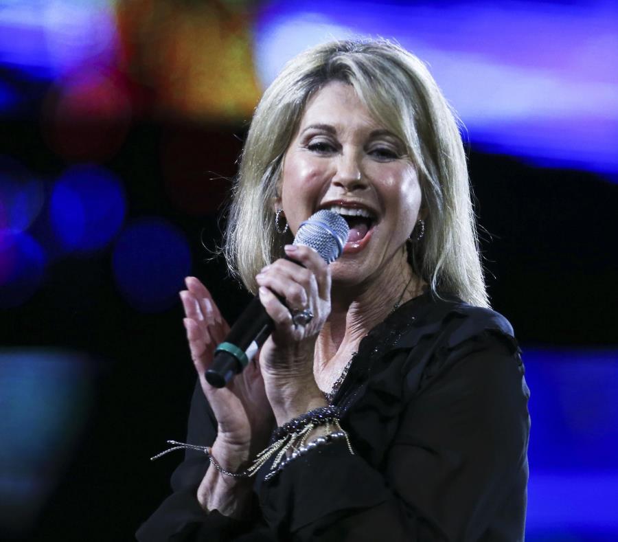 Olivia Newton-John (semisquare-x3)