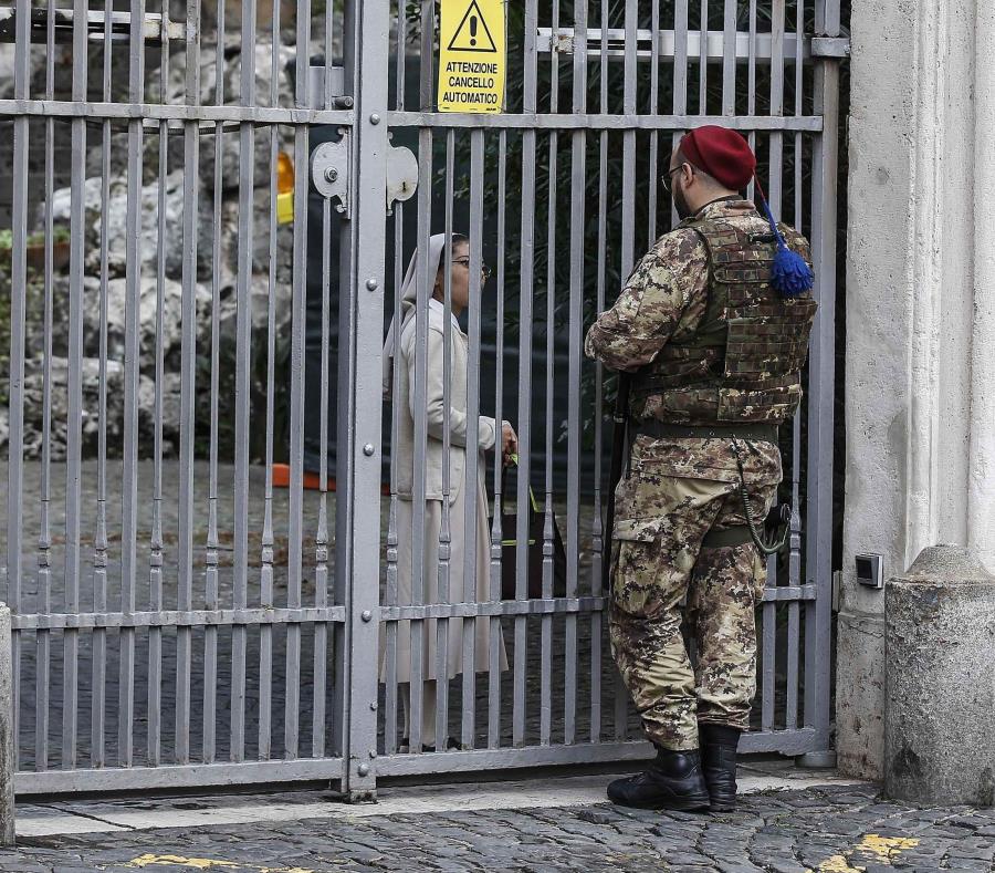 Hallan nuevos huesos en la nunciatura de Roma y los suman al examen (semisquare-x3)