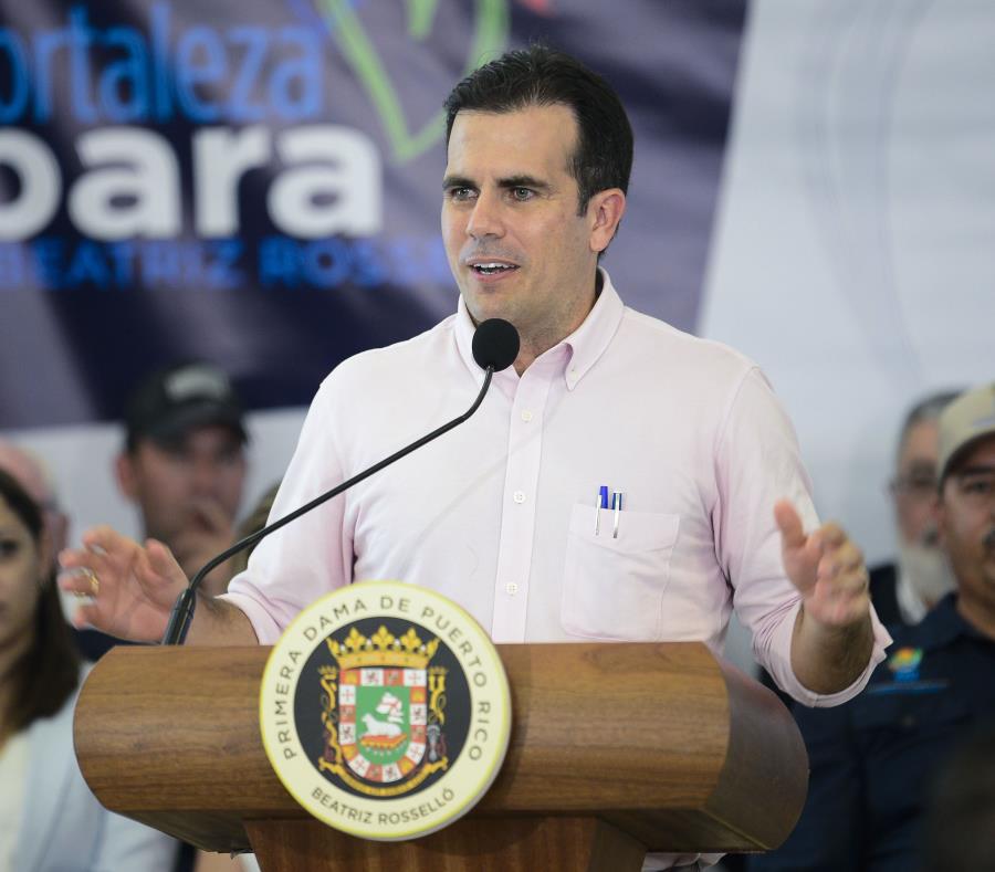 La nueva ley declara como política pública del gobierno la facturación justa, razonable y transparente de los servicios públicos esenciales (agua y luz) durante situaciones de emergencia. (semisquare-x3)