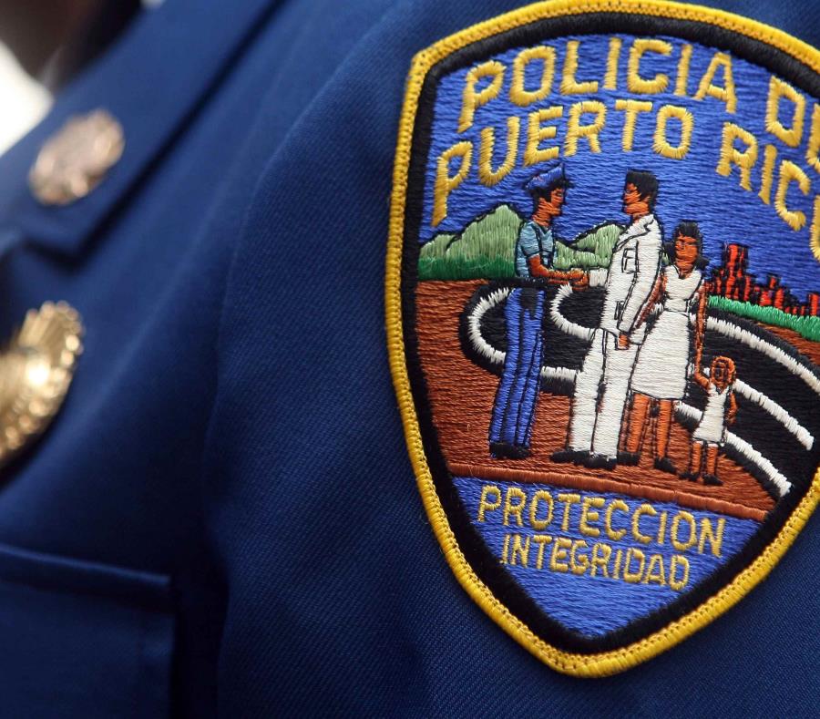 La policía investigó el caso. (semisquare-x3)