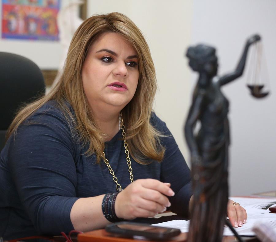 Según Jenniffer González, el proyecto tiene la intención de convertir a Puerto Rico en un territorio incorporado y crear un Grupo de Trabajo del Congreso que examine los cambios en leyes que se requieren para que la isla sea un estado de cara a enero 2021 (semisquare-x3)