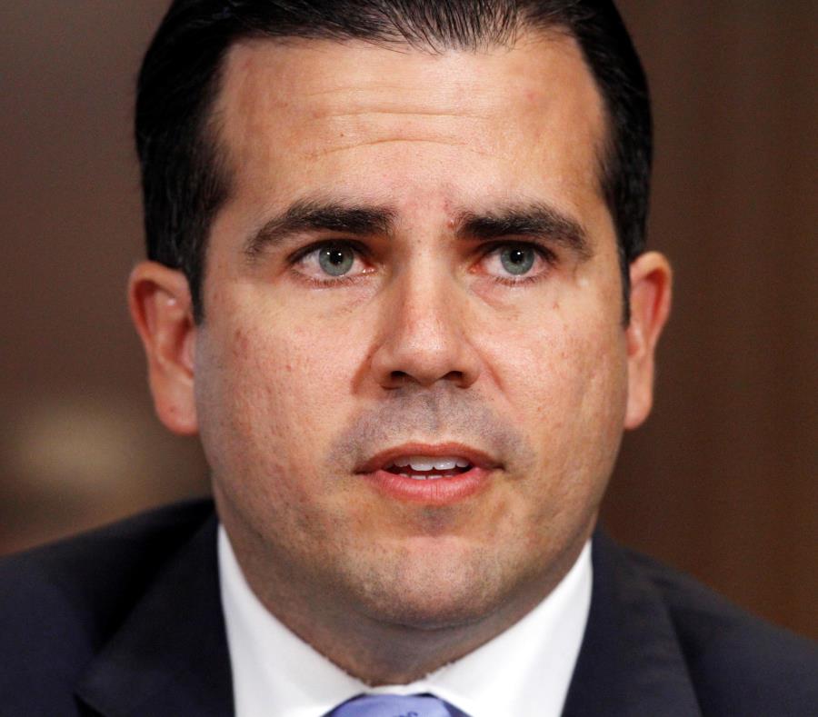 El gobernador Ricardo Rosselló dio ayer detalles del plan fiscal, que inlcuye reformar el Departamento de Salud, pero no reducir los asegurados del seguro médico del gobierno. (AP / Jacquelyn Martin) (semisquare-x3)