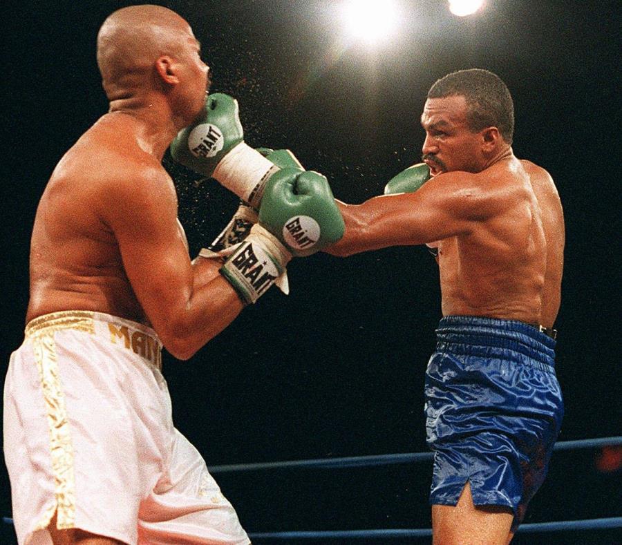 El exboxeador Santos 'Chino' Cardona aún colabora en el gimnasio El