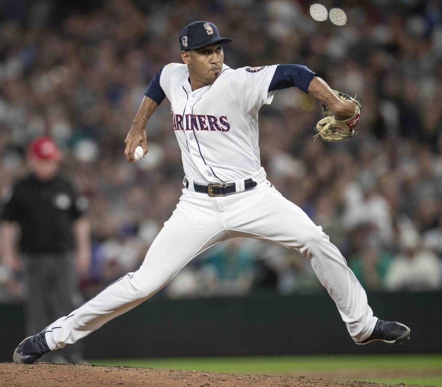 Edwin Díaz lanza en la novena entrada. (AP) (semisquare-x3)