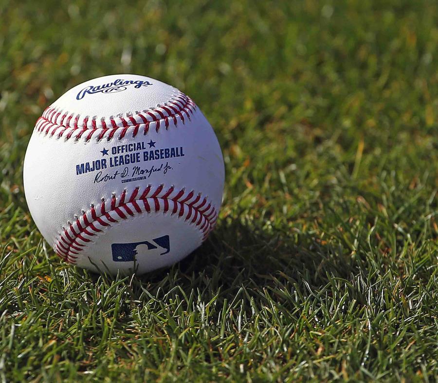 Peloteros acusan a la MLB de privar a los fanáticos de partidos en ...