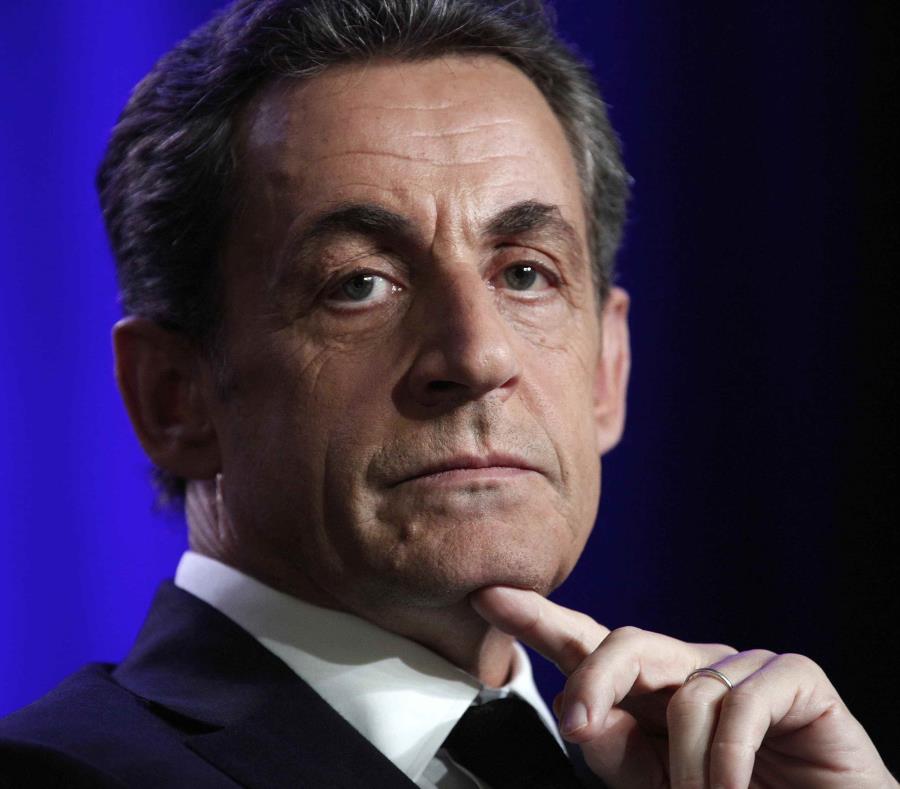 Sarkozy enfrenta acusaciones de que su campaña superó con mucho el techo de gasto de $24 millones e intentó encubrirlo de forma fraudulenta. (AP) (semisquare-x3)