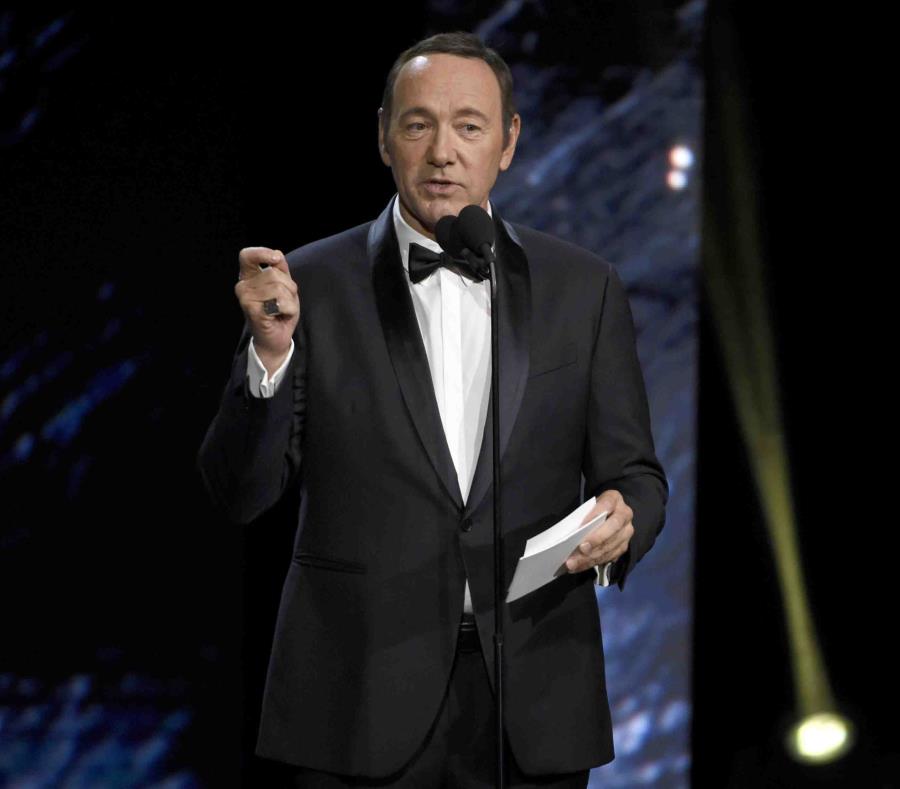 Kevin Spacey salió de