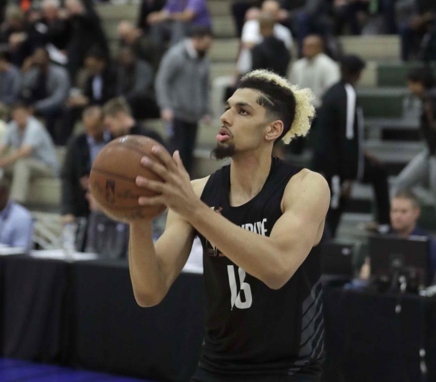 Brian Bowen II durante un draft de la NBA en Chicago. (AP) (semisquare-x3)