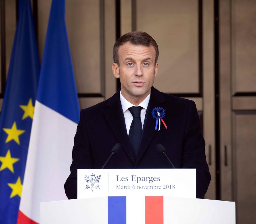 Macron reclama