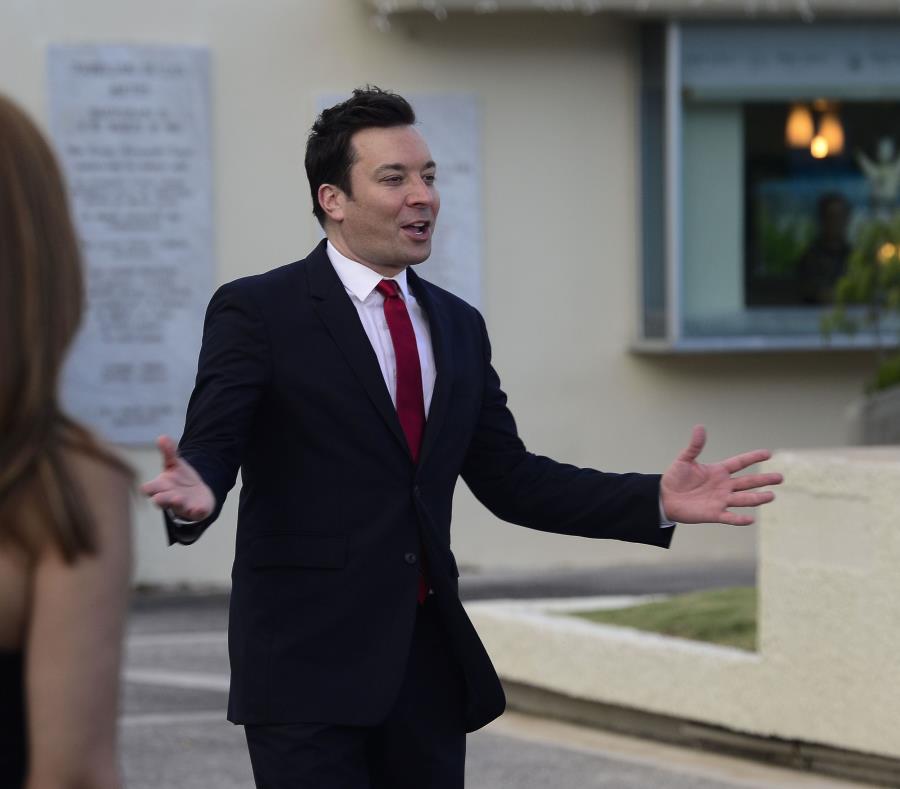 Ayer, viernes, Fallon entrevistó a Lin-Manuel Miranda en el CBA de Santurce. (semisquare-x3)