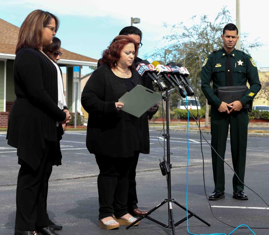 Familiares de Janice Zengotita-Torres hablan durante una conferencia de prensa el pasado 17 de enero en Kissimmee. (semisquare-x3)