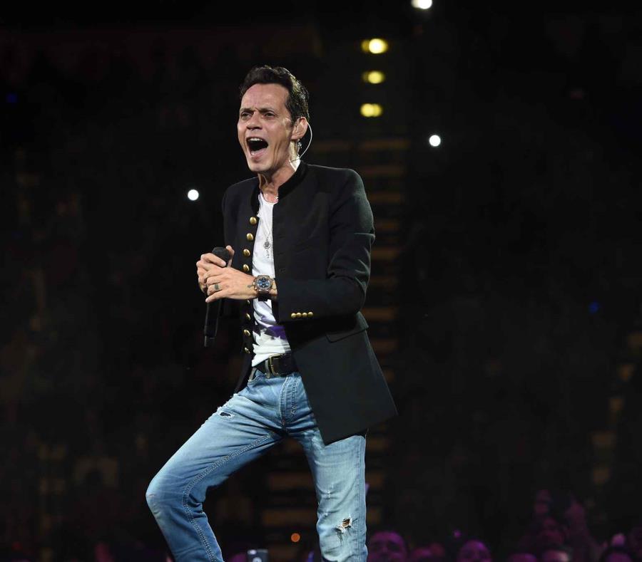 El salsero boricua Marc Anthony (semisquare-x3)