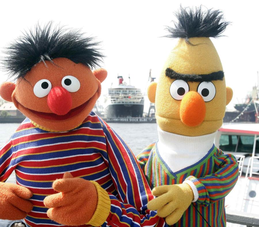 Los personajes Ernie, izquierda, y Bert de