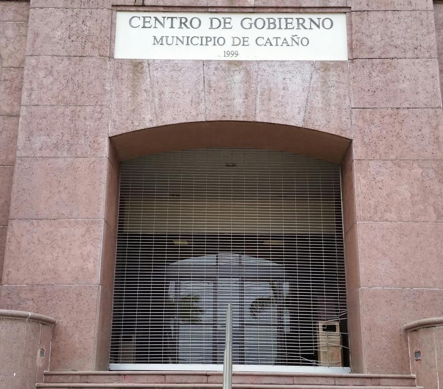 La auditoría encontró que se utilizaron cotizaciones falsas para aparentar que se cumplía con el requisito de obtener, al menos, tres cotizaciones, y así favorecer a varias compañías. (GFR Media) (semisquare-x3)